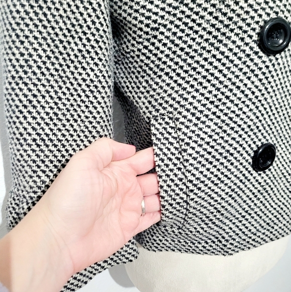 BKE Women’s Houndstooth Peacoat Jacket Size Medium Black White Wool Blend Crop - Picture 2 of 12